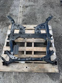 2017-19 JAGUAR XE FRONT ENGINE SUSPENSION CROSSMEMBER SUBFRAME CRADLE RWD OEM