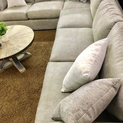 🇺🇸Huge Blowout Furniture Sale!🇺🇸 Brand New Oversized Sectional W/ Accent Pillows Included! $50 Down Takes It Home Today!