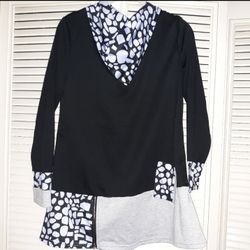 Really Cute Ladies Size Medium Top 