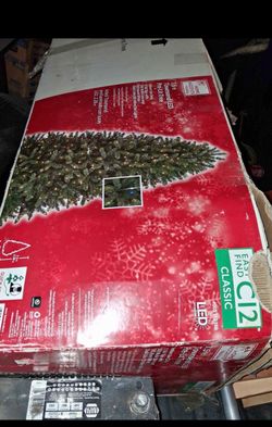 7.5 ft Townsend LED Pre-Lit Christmas Tree