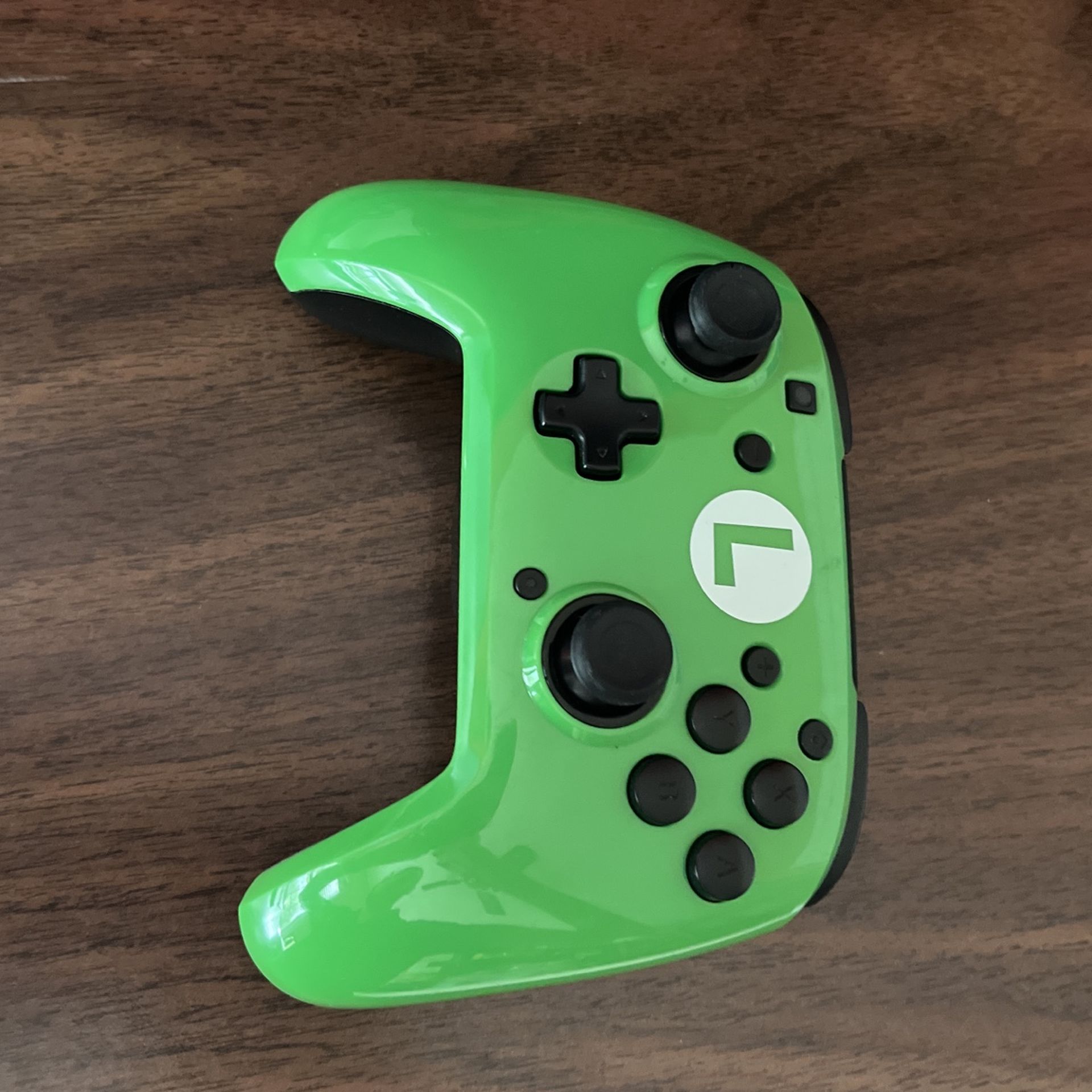 Faceoff pro wired Nintendo switch controller luigi