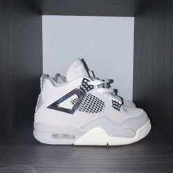 Jordan 4 “Frozen Moments”