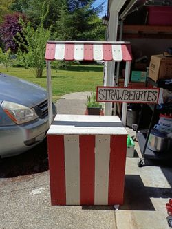 Strawberry lemonade ice cream stand booth