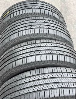235/65-18 Michelin con el 80% de vida