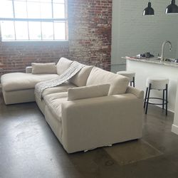 Sectional Couch In Suffolk - Pick Up Only