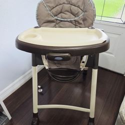 Graco Foldable Infant Baby High Chair Highchair. Reclines 