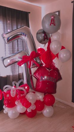 Team balloon arrangements