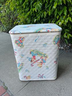 Vintage Redmon "Pep-R-Mint Kids" White Wicker Nursery Hamper