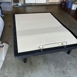 Queen Size Electric Adjustable Bed – Works Great