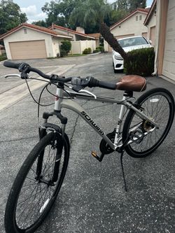 Schwinn Hybrid Commuter Bike