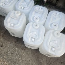 5 Gallon Water Barrels 