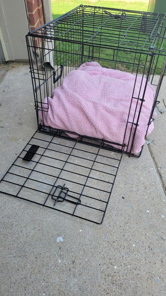 CRATE FOR SMALL DOGS 20 X 24 X20 BY RETRIEVER