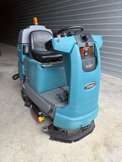 Tennant Scrubber T7