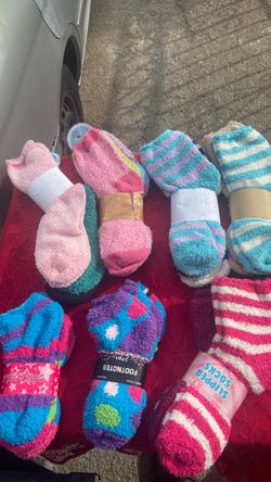 Fuzzy Slipper Socks Bundle – Multiple Packs