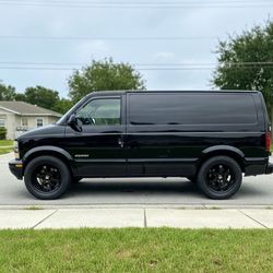 Chevrolet Astro van rims Rines & Gomas
