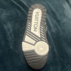 Louis Vuitton trainers white and black