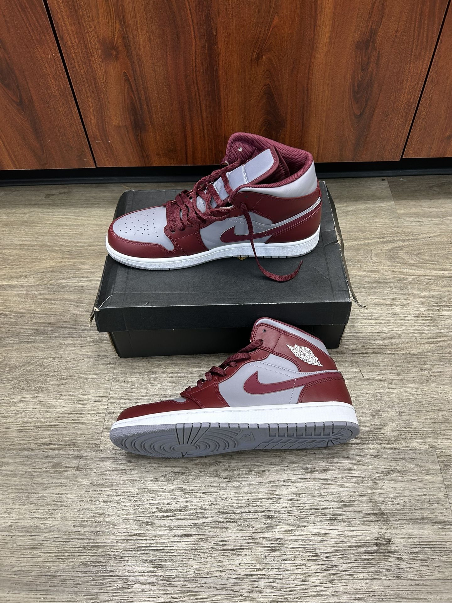 Air Jordan One Mid Size 13 DQ8426-615 Cherrywood Red/White