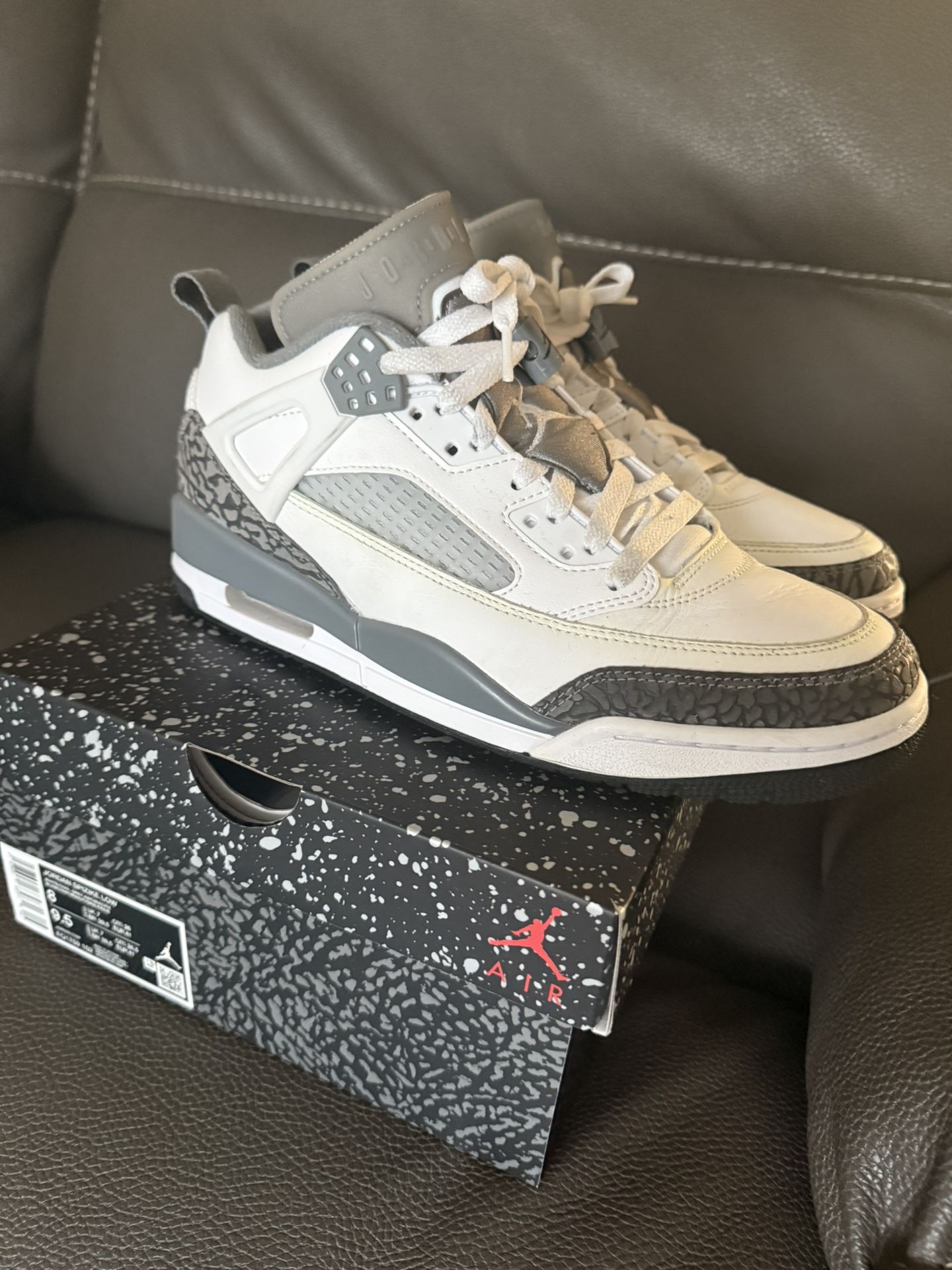 Jordan Tennis Shoes Like New Unisex