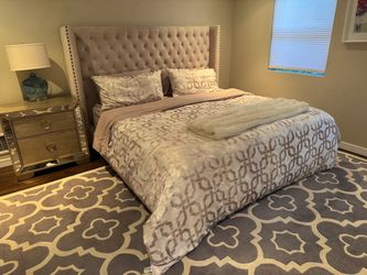 Z Gallerie Roberto Eastern King Bed – Bella Velvet Pearl
