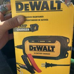 Dewault Battery Charger