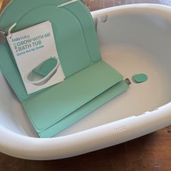 Frida Grow With Me Baby Tub