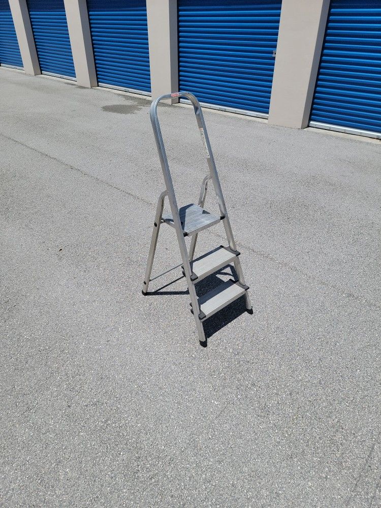 Step Ladder