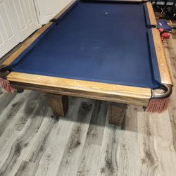 W/install Excellent Condition Pool Table