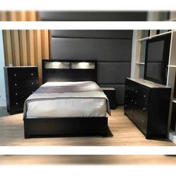 4pc Bedroom Set $549 Queen $649 Eastern King Includes bedframe Dresser mirror nightstand Black with White Faux Marble Tops Bedroom Set