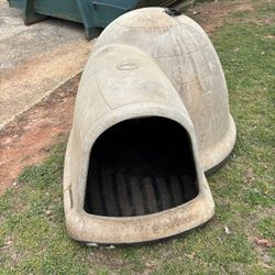 XL Dog Igloo 