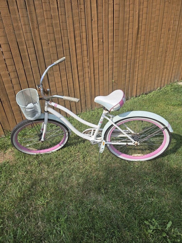 Huffy Girl/women's  Bike 