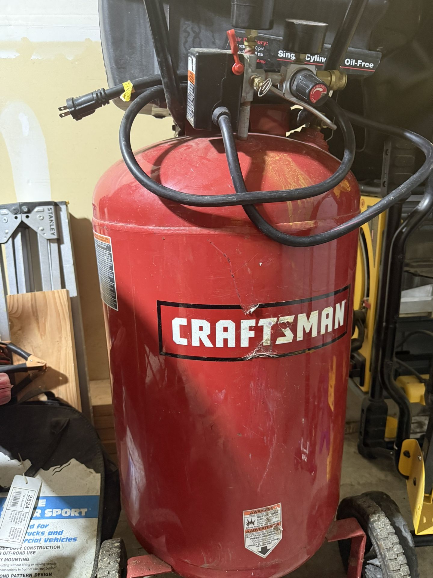 Craftsman 33gallons Air Compressor