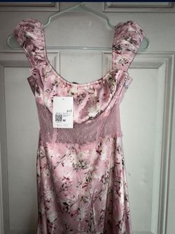 Forever 21 Silk And Lace Floral Dress