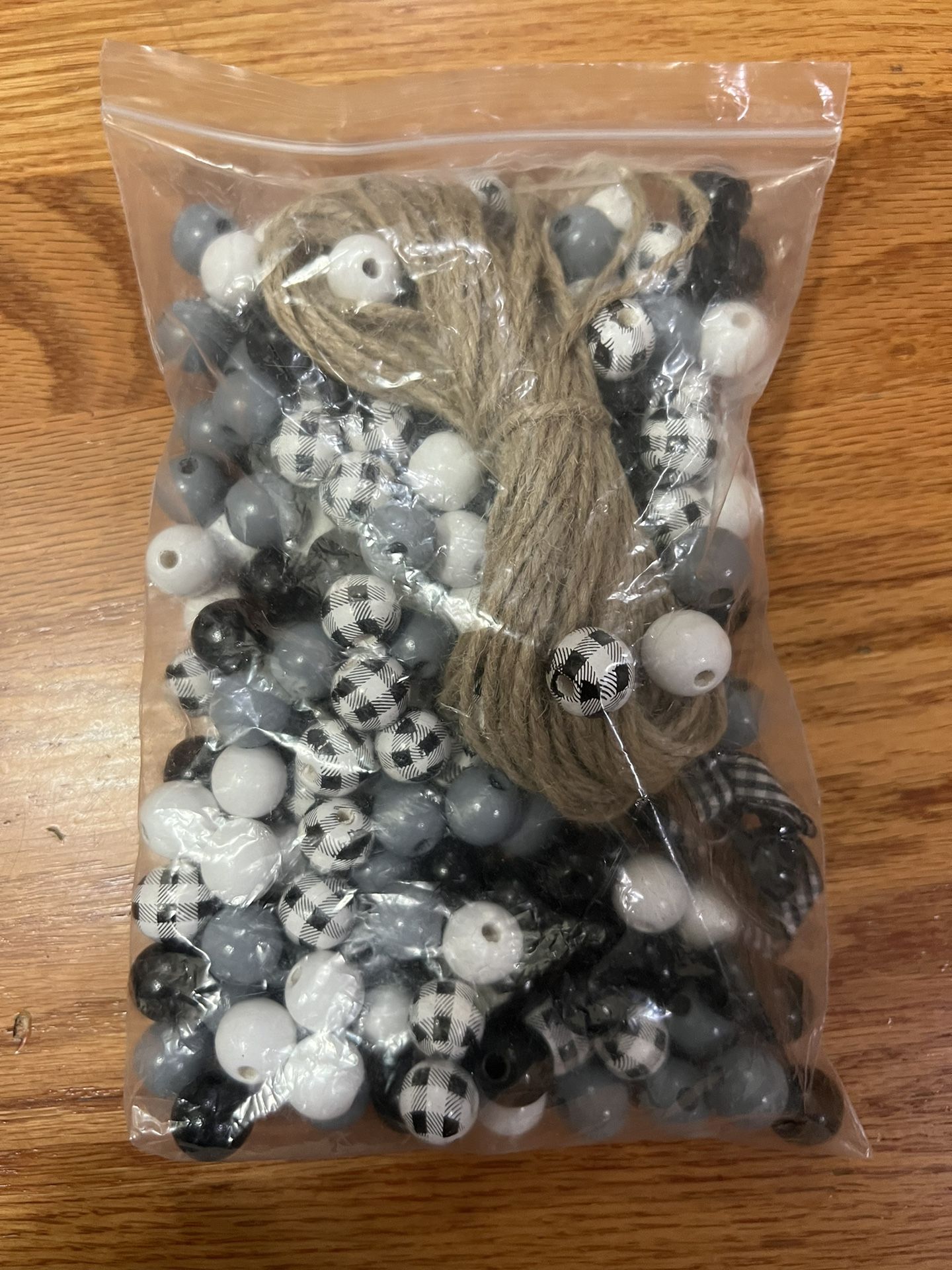 160Pcs 16mm Premium Wooden Beads