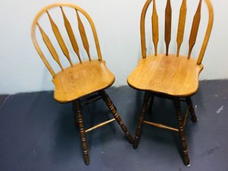 2 Bar Stools
