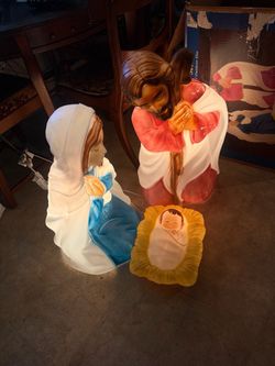 Blow molds nativity Mary Jesus Joseph