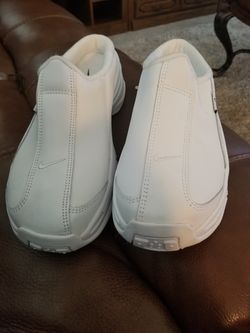 NIKE SHOES SIZE 10