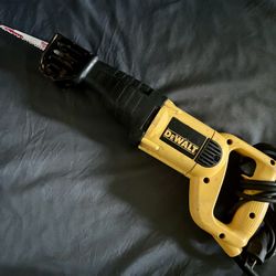 DeWalt Reciprocating Saw (Sawzall) – Corded – With Blade