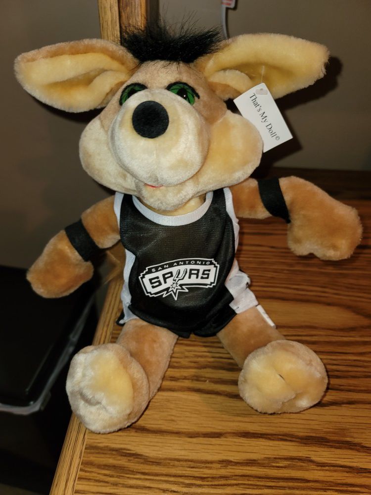 Spurs Coyote Mascot