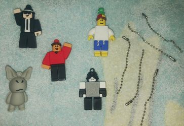 5pc roblox Keychains