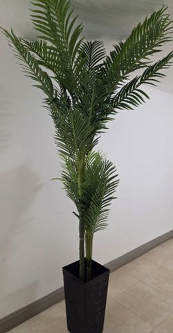 *** NEW LOW PRICE *** 8ft Faux Areca Palm in a 23in Black Mobile Planter @ Lasting Creations