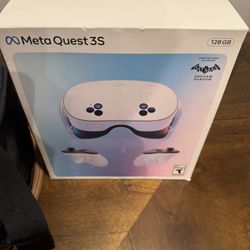 New 3S. Ready to go for Xmas