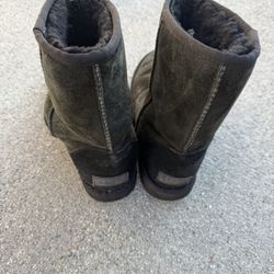 Ugg Women’s Black Boots Size 6