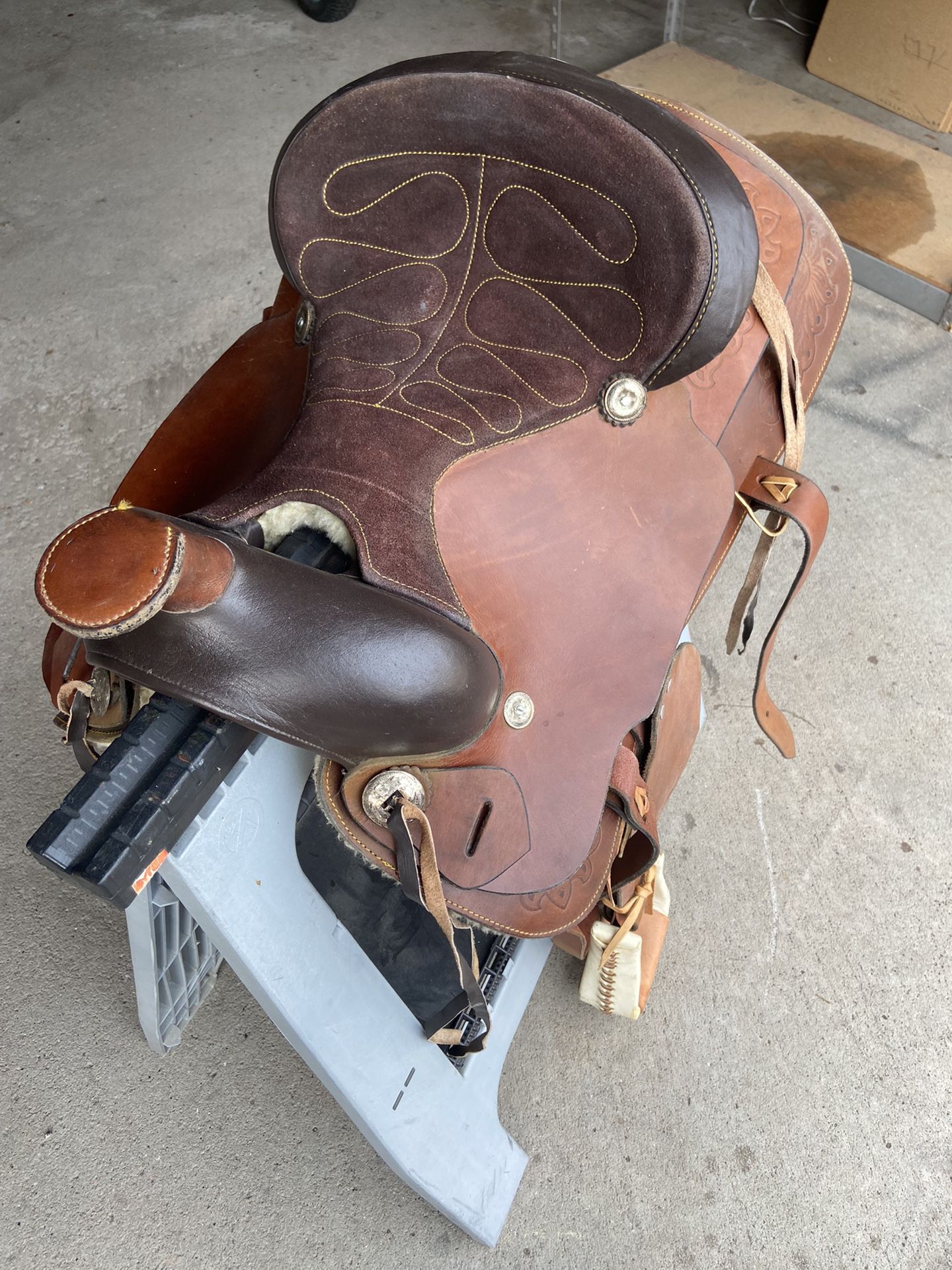 Western Saddle 15 1/2” very light use, upgraded with new rawhide stirrups. $250 or obo. This is a take on the B bar B style. Good beginner saddle. Tha