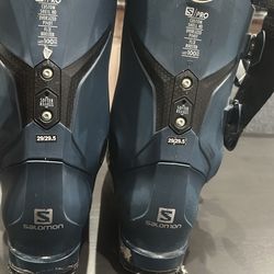 Salomon ski boots 