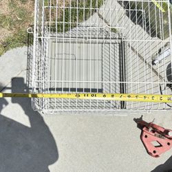 Bird Cage In Good Condition 