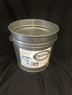 6 Gallon Galvanized Steel Storage Bucket / Can / Container: Home Decor, Trashcan by Behrens 6106 $10.00