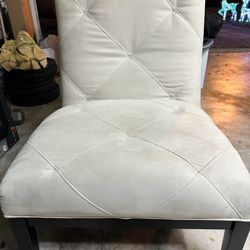 Modern accent Chair 