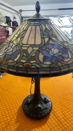 Robert Louis Tiffany table 25”