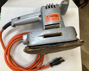 USED BLACK & DECKER CORDED FINISHING SANDER
