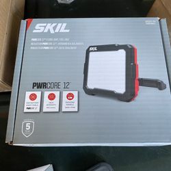 SKIL 12-volt 850 -Lumens LED Battery-operated Rechargeable Portable Work Light